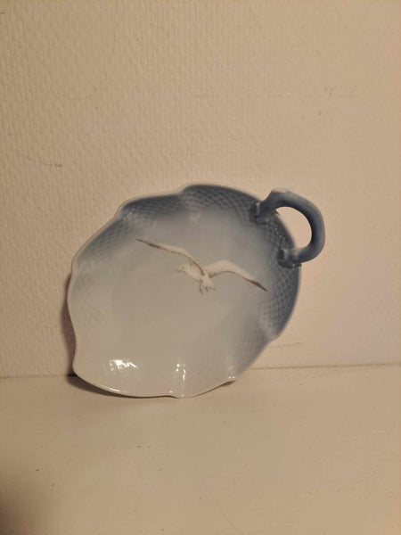 Bing & Grøndahl. Måge uden guld, Asiet blad 19 cm. #198