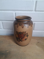 L. Hjort. Vase 15,5 cm. #54