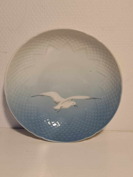 Bing & Grøndahl. Måge uden guld, Skål 20,5 cm. #44
