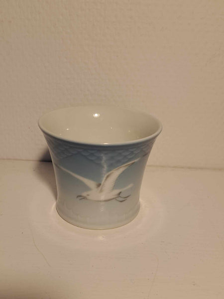 Bing & Grøndahl. Måge uden guld, Lille vase 7 cm. #219