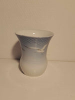 Bing & Grøndahl. Måge uden guld, Vase 10,5 cm. #191