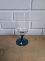 Kastrup. Ølglas med blå fod 16 cm.