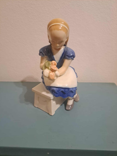 Royal Copenhagen. Lille Idas blomster #473