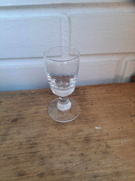 Holmegaard. Almue klar, Snaps 7,5 cm.