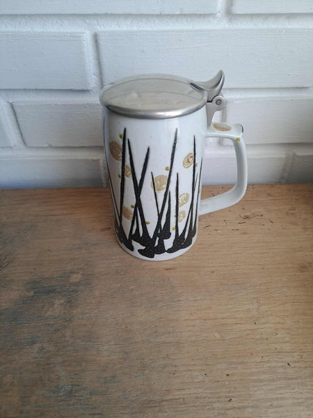 Royal Copenhagen. Krus med tin låg 15 cm. #670/3697