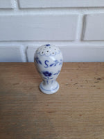 Bing & Grøndahl. Sommerfugl, Saltbøsse 7,5 cm. #052A