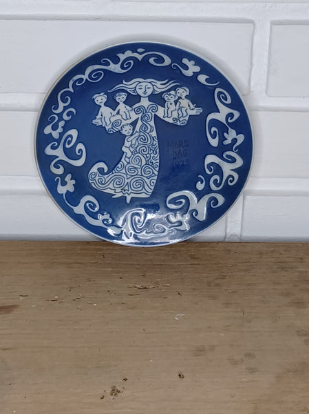Royal Copenhagen. Mors dag platte 1972