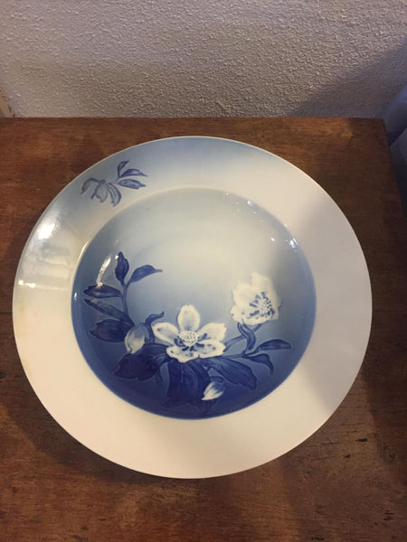 Bing & Grøndahl. Julerose, Dyb tallerken 24 cm. #22 2. sort.