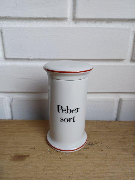 Bing & Grøndahl. Apotekerserie, Peber sort