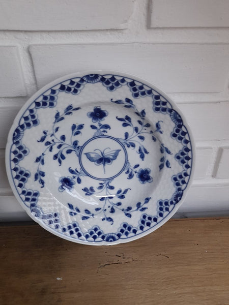 Bing & Grøndahl. Dickens, Dyb tallerken 21 cm. #323