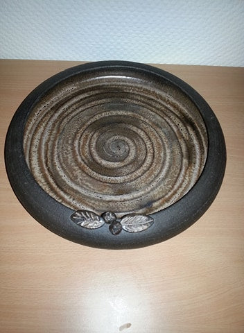 Lehmann, Bordfad med spiral og blomst 28 cm.