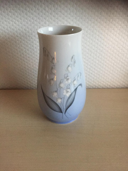 Bing & Grøndahl. Convalla, Vase,  17 cm. #57/210