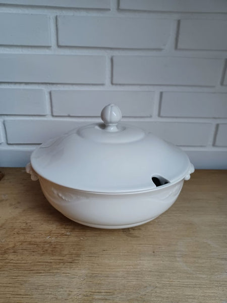 Royal Copenhagen. Magnolia classic/ hvid, Lågfad #173/174