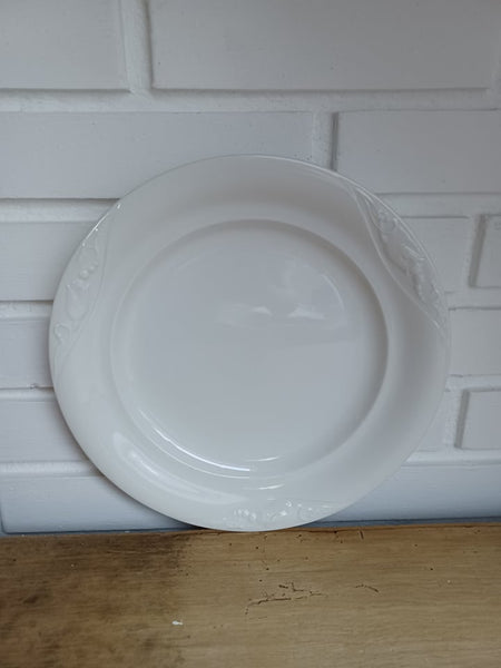 Royal Copenhagen. Magnolia classic/ hvid, Flad tallerken 27 cm. #627
