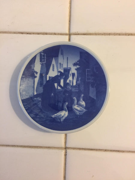 Royal Copenhagen. Mini platte #63/2910