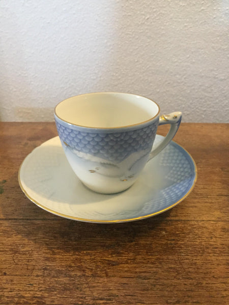 Bing & Grøndahl.  Måge med guld, Kaffekop #305